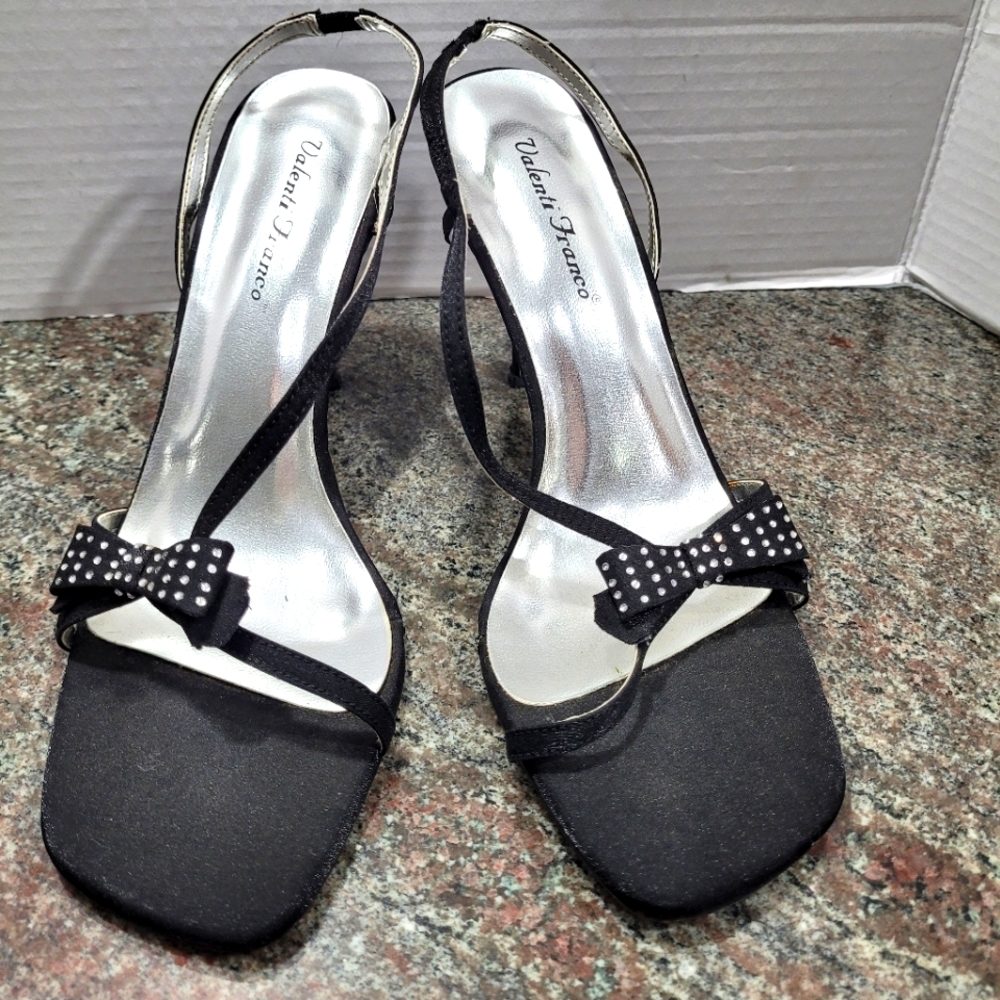 Valenti Franco sz8 Lorena blk satin sandals